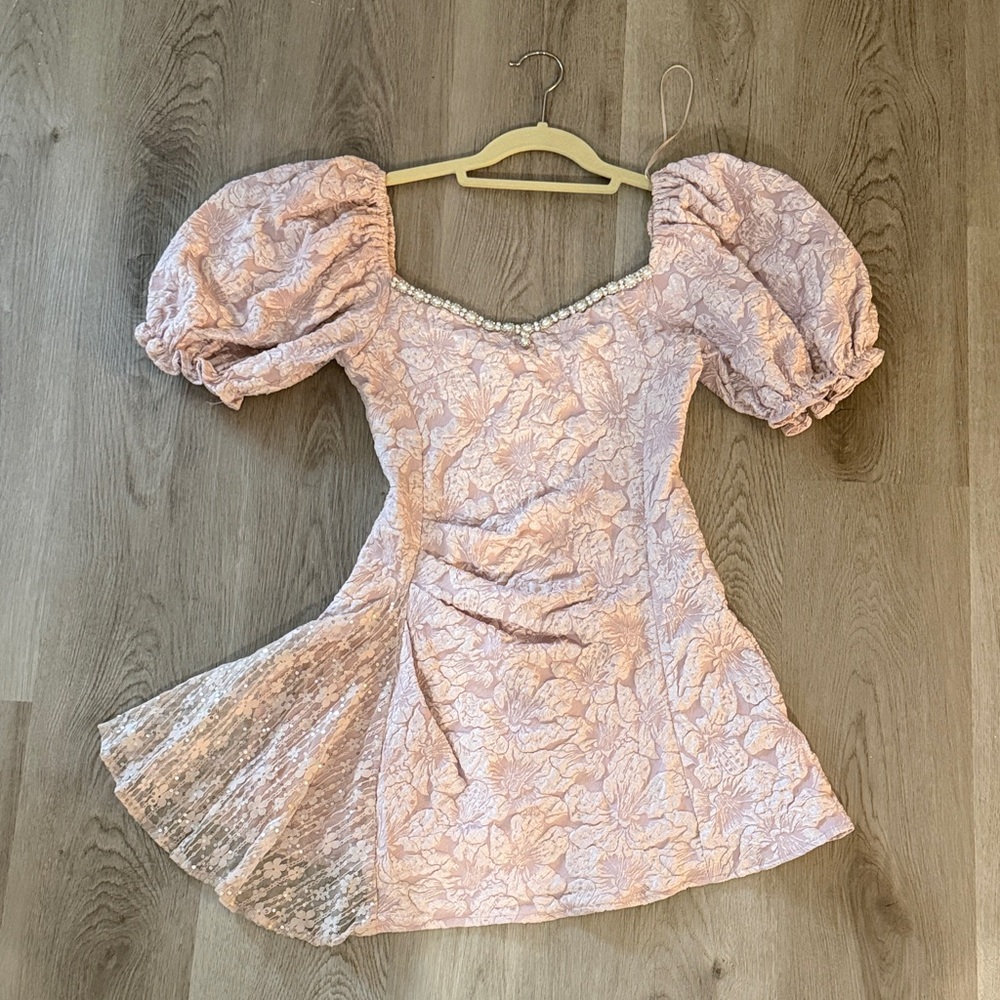 Elegant Pink Puff Sleeve Dress